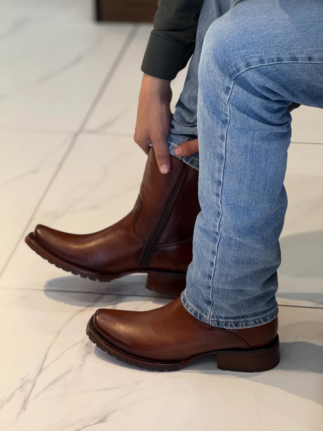 Men's Narrow Square Toe Stain-resistant cowboy boots