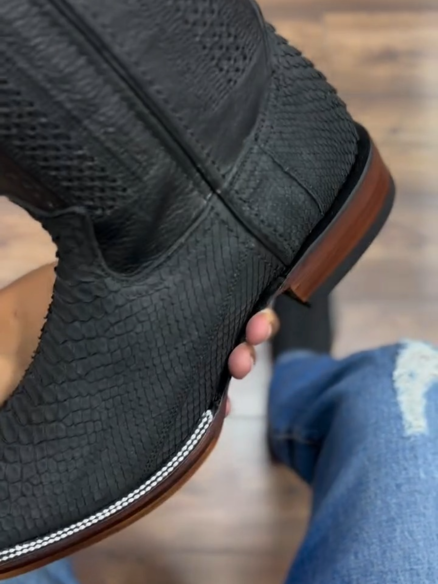 Men's Classic Black Crocodile Cowboy Boots