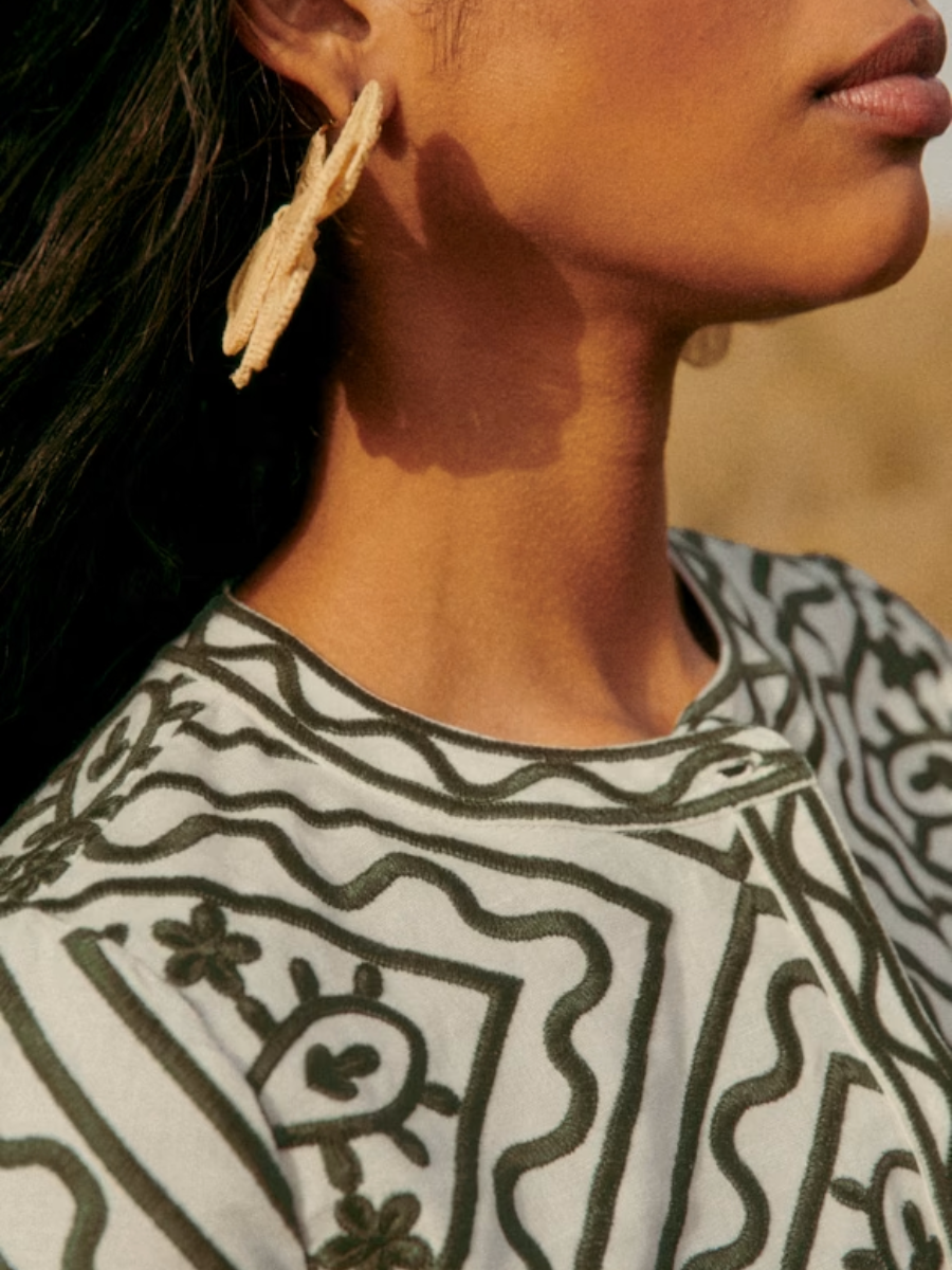 Round Neck Short Sleeve Embroidered Shirt
