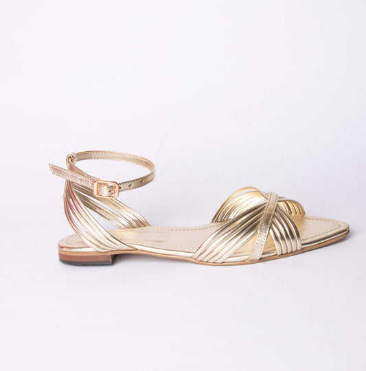 Chic Beta Flat Sandals