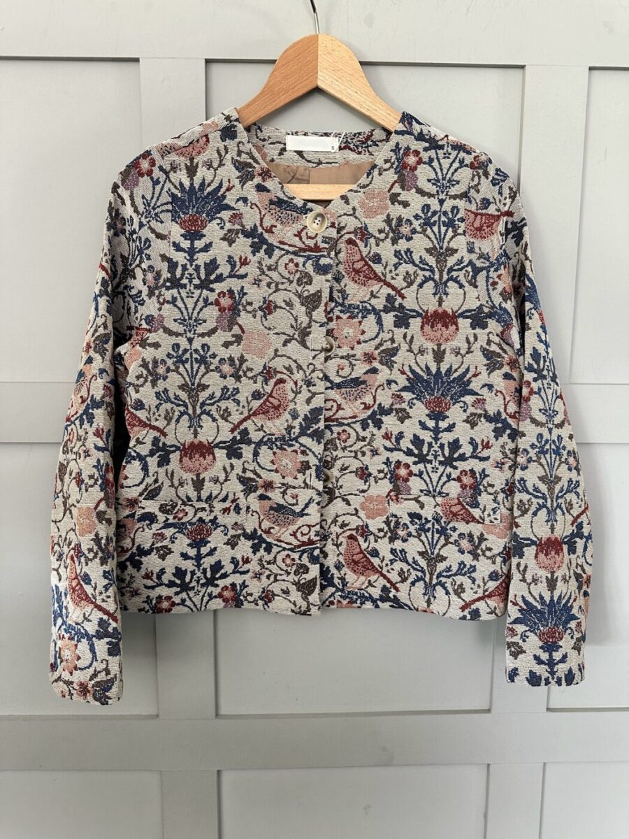 Floral Cropped Round Neck Jacket