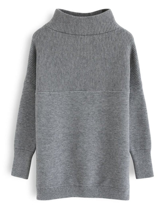 Cozy Ribbed Turtleneck Sweater In Grey